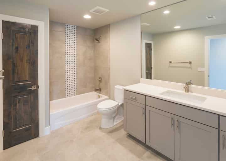 Bathroom remodel contractors near me in twin falls id